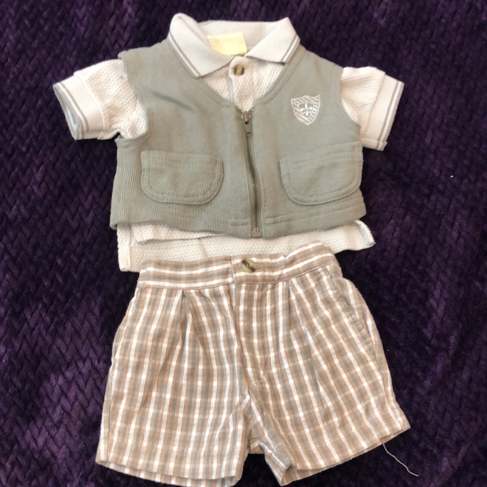 Short w/vest and shirt outfit
